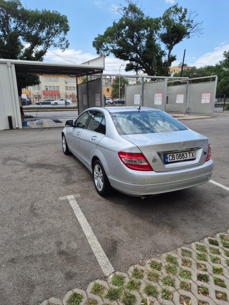 Mercedes-Benz C 180 Kompressor, снимка 4 - Автомобили и джипове - 53035323