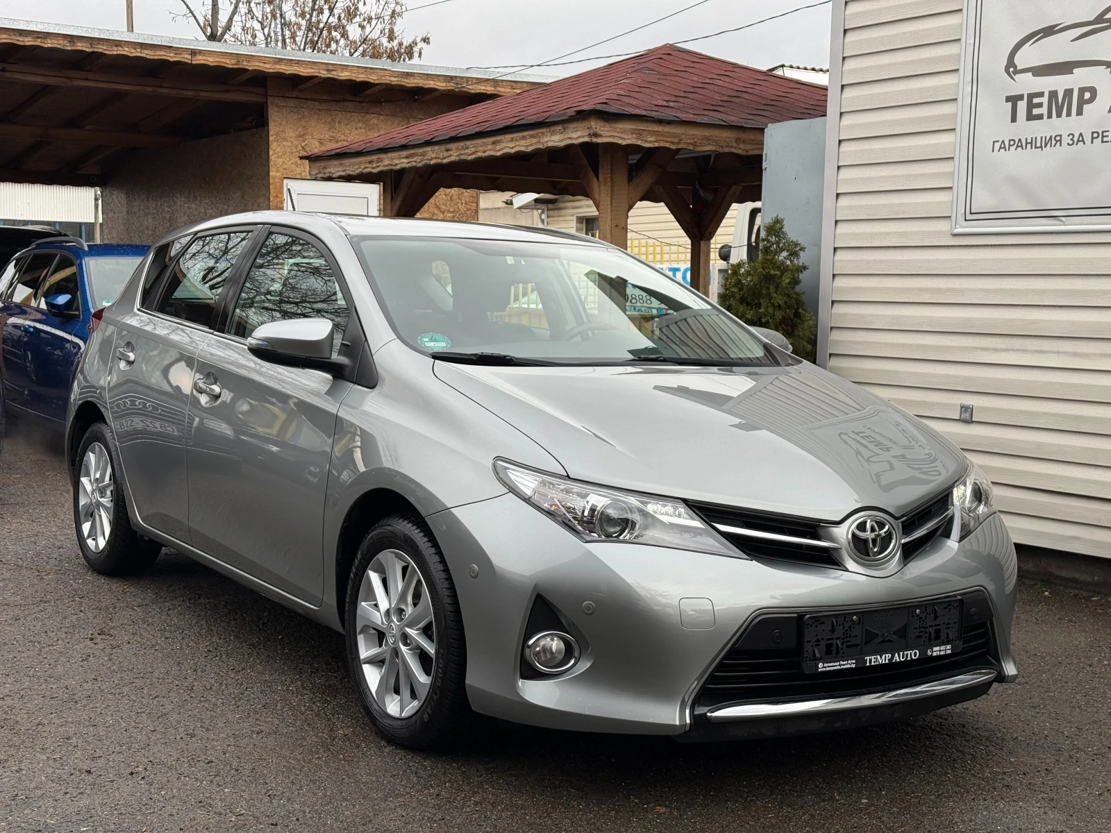 Toyota Auris 1.6i ПЪЛНА СЕРВИЗНА КНИЖКА - изображение 3