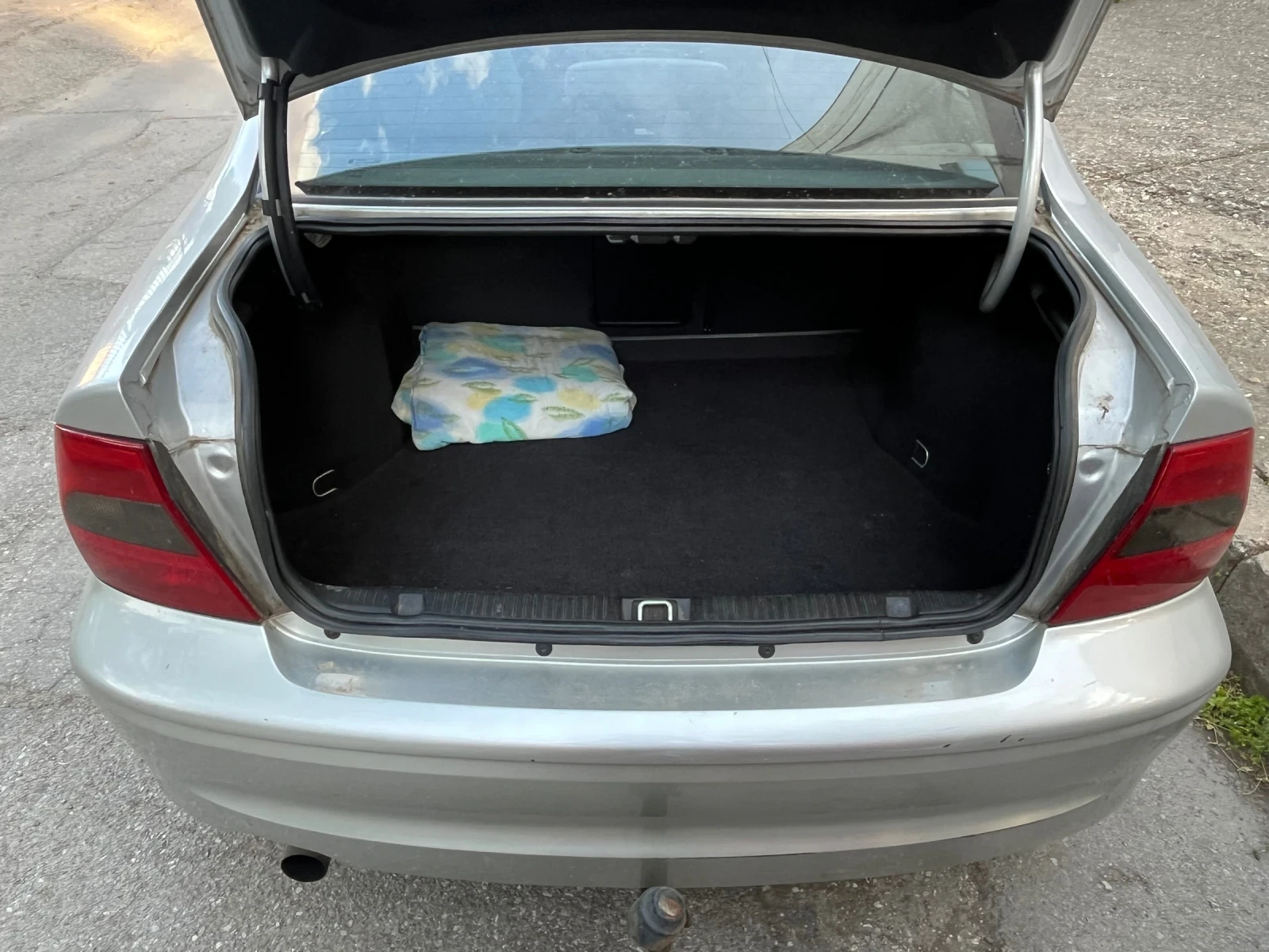 Opel Vectra 1.6 - изображение 4