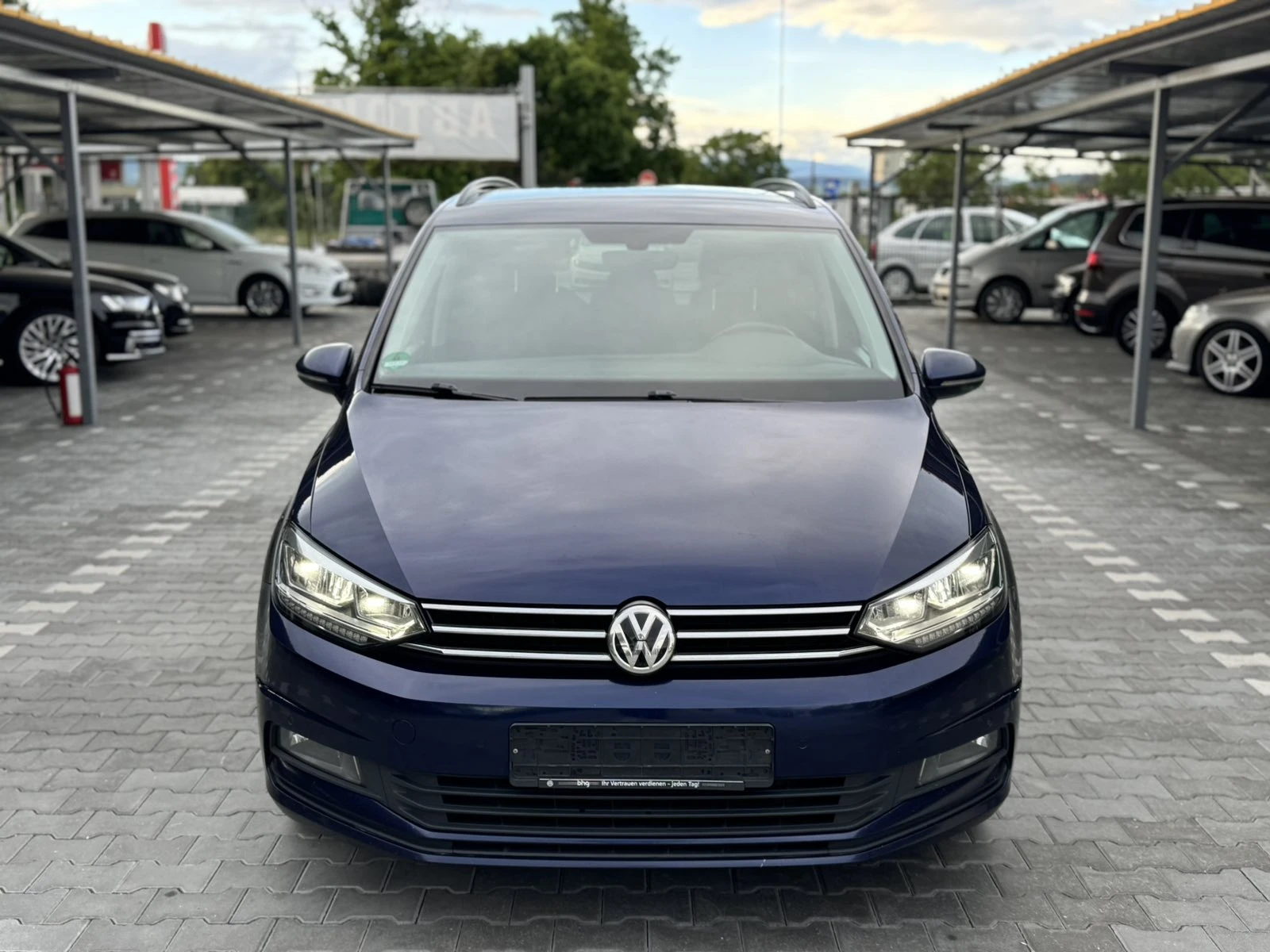 VW Touran HIGHLINE 2.0TDI 150K.C - изображение 3