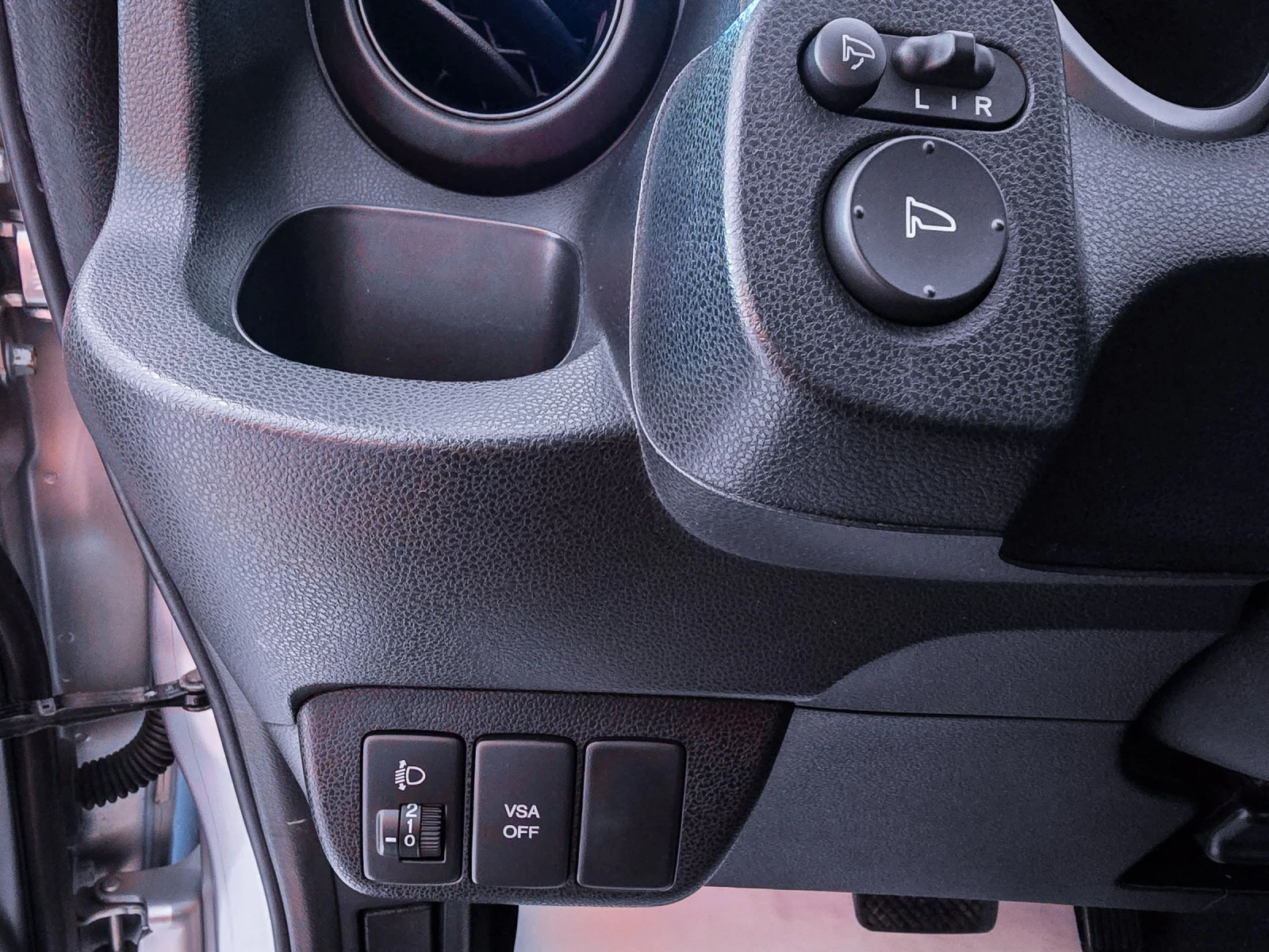 Honda Jazz 1.4 I - изображение 9