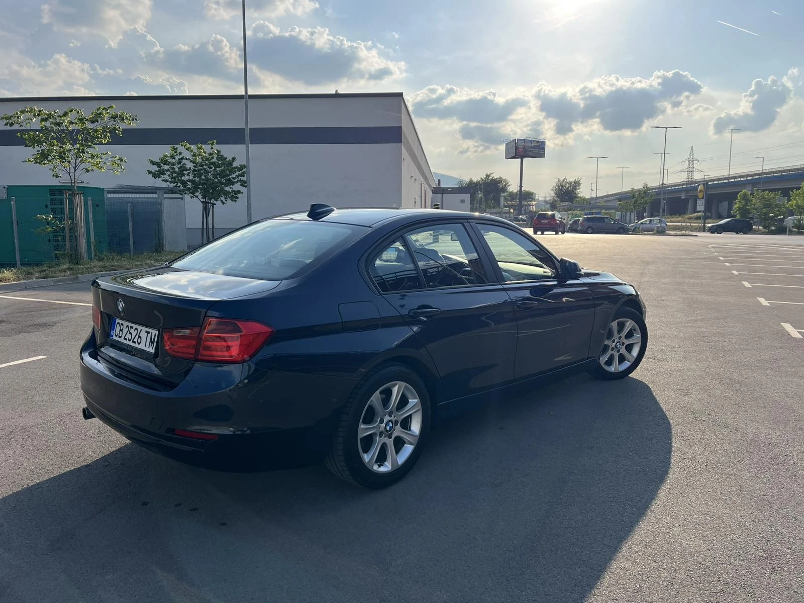 BMW 320 d xDrive * сменени вериги*  - изображение 5