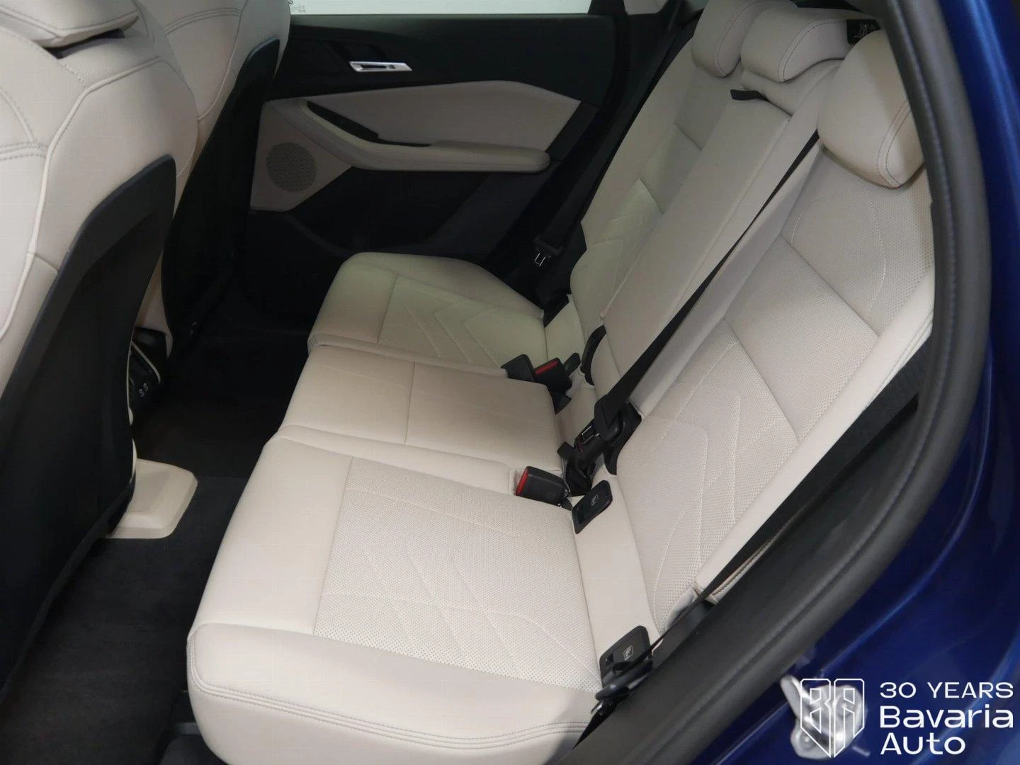 BMW 216 i Active Tourer Steptronic - изображение 8