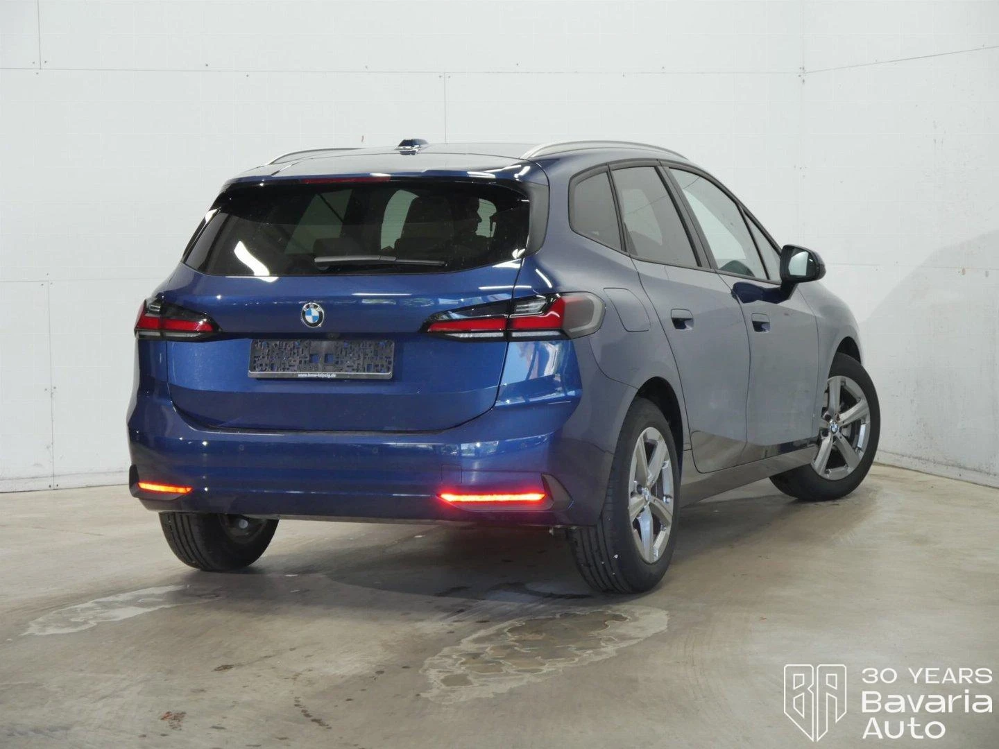 BMW 216 i Active Tourer Steptronic - изображение 3