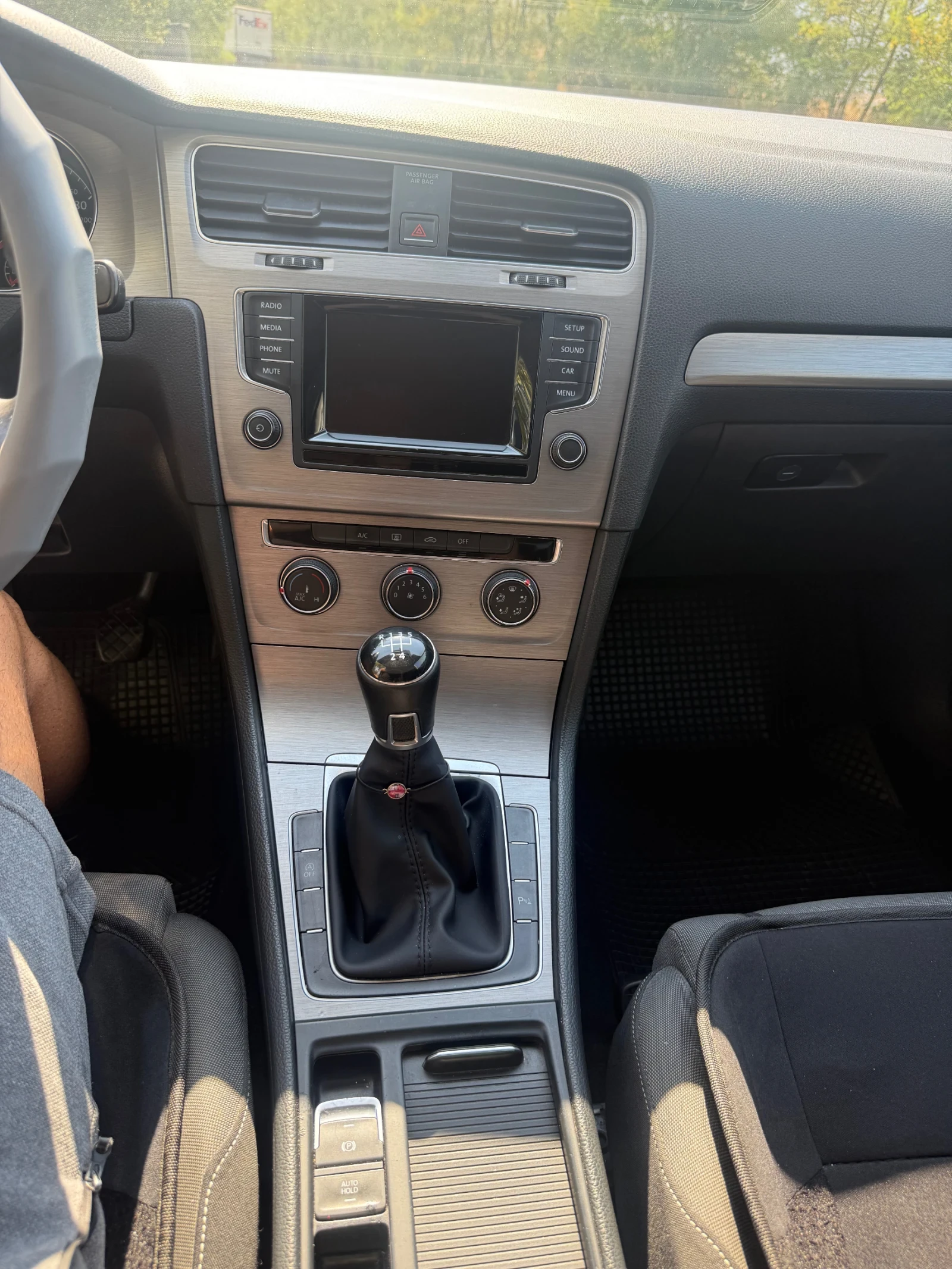 VW Golf 1.6 tdi - изображение 5