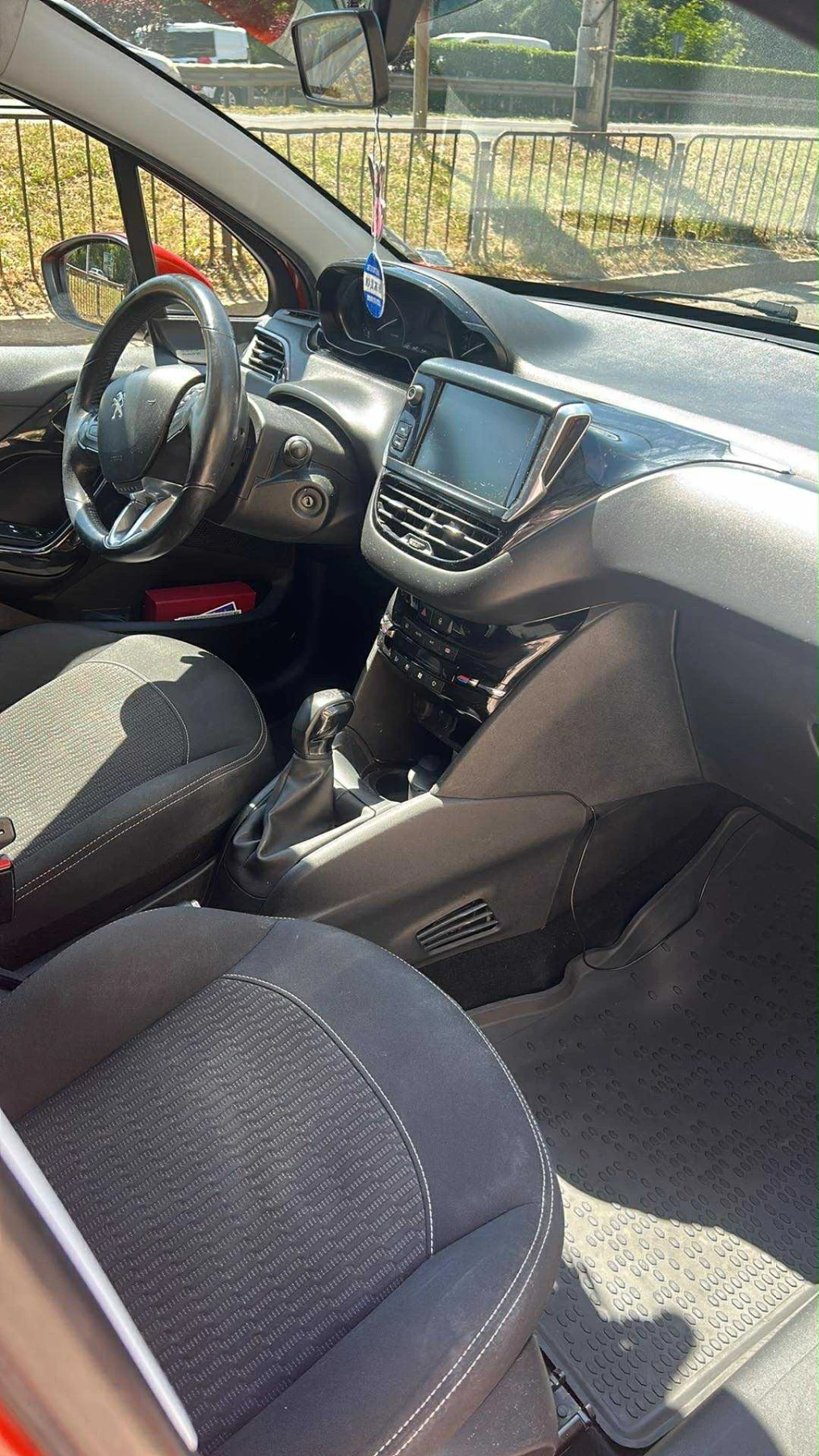 Peugeot 208  - изображение 3