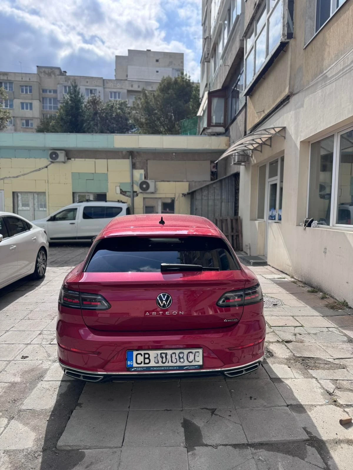 VW Arteon R-Line 4 Motion - изображение 5