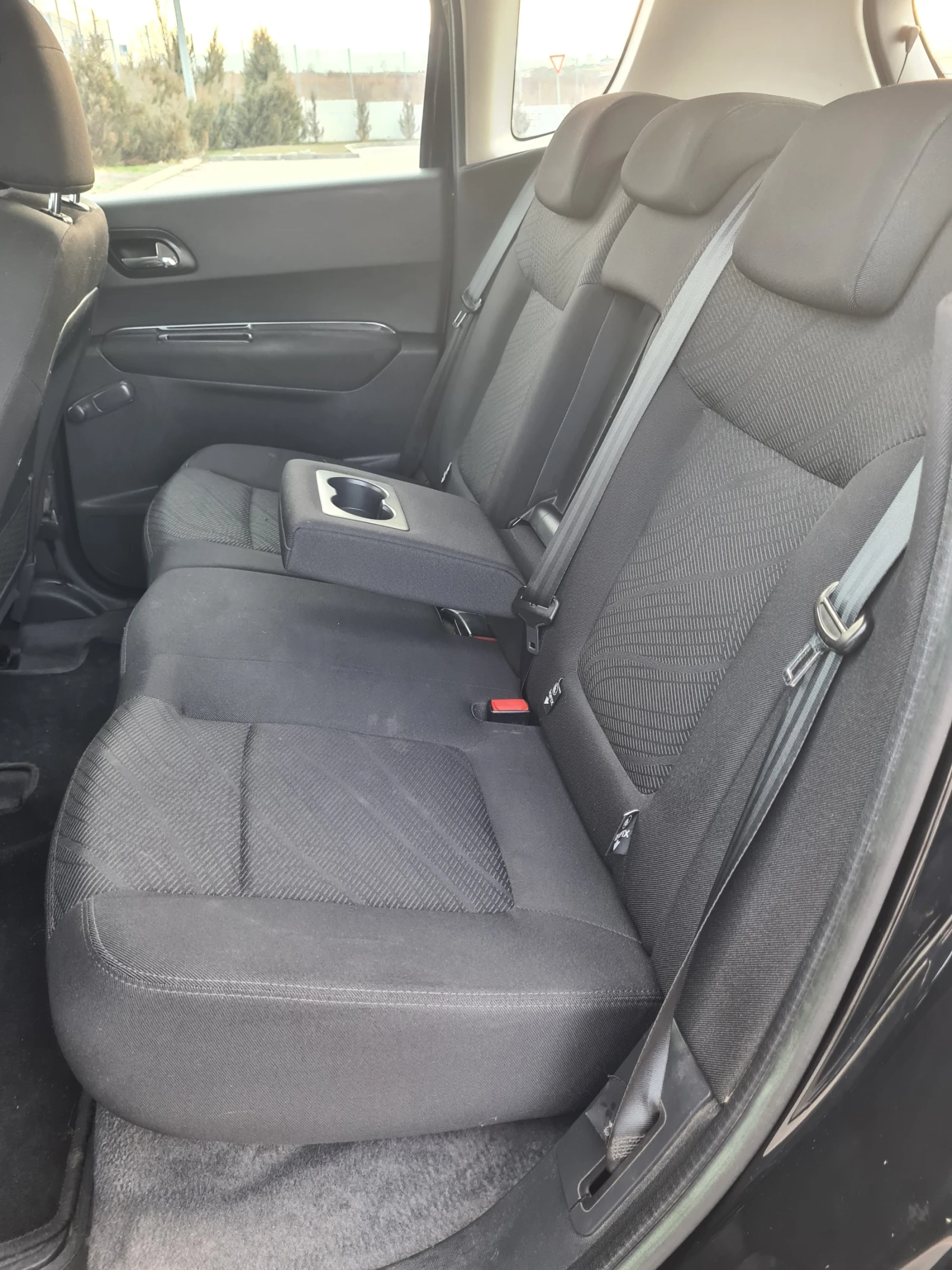Peugeot 3008 1.6HDi 110к.с. - изображение 9