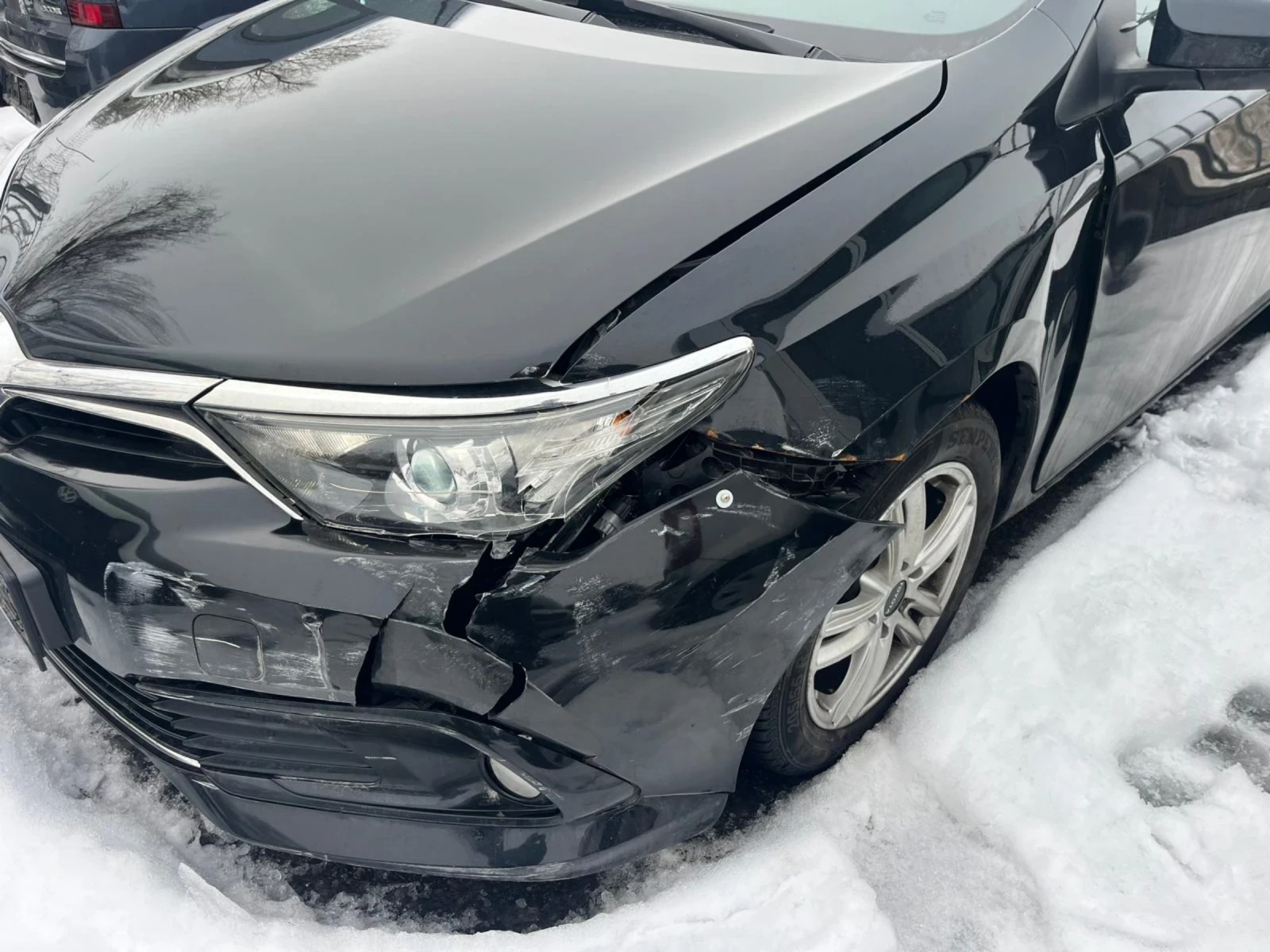 Toyota Auris 1.2 - изображение 3