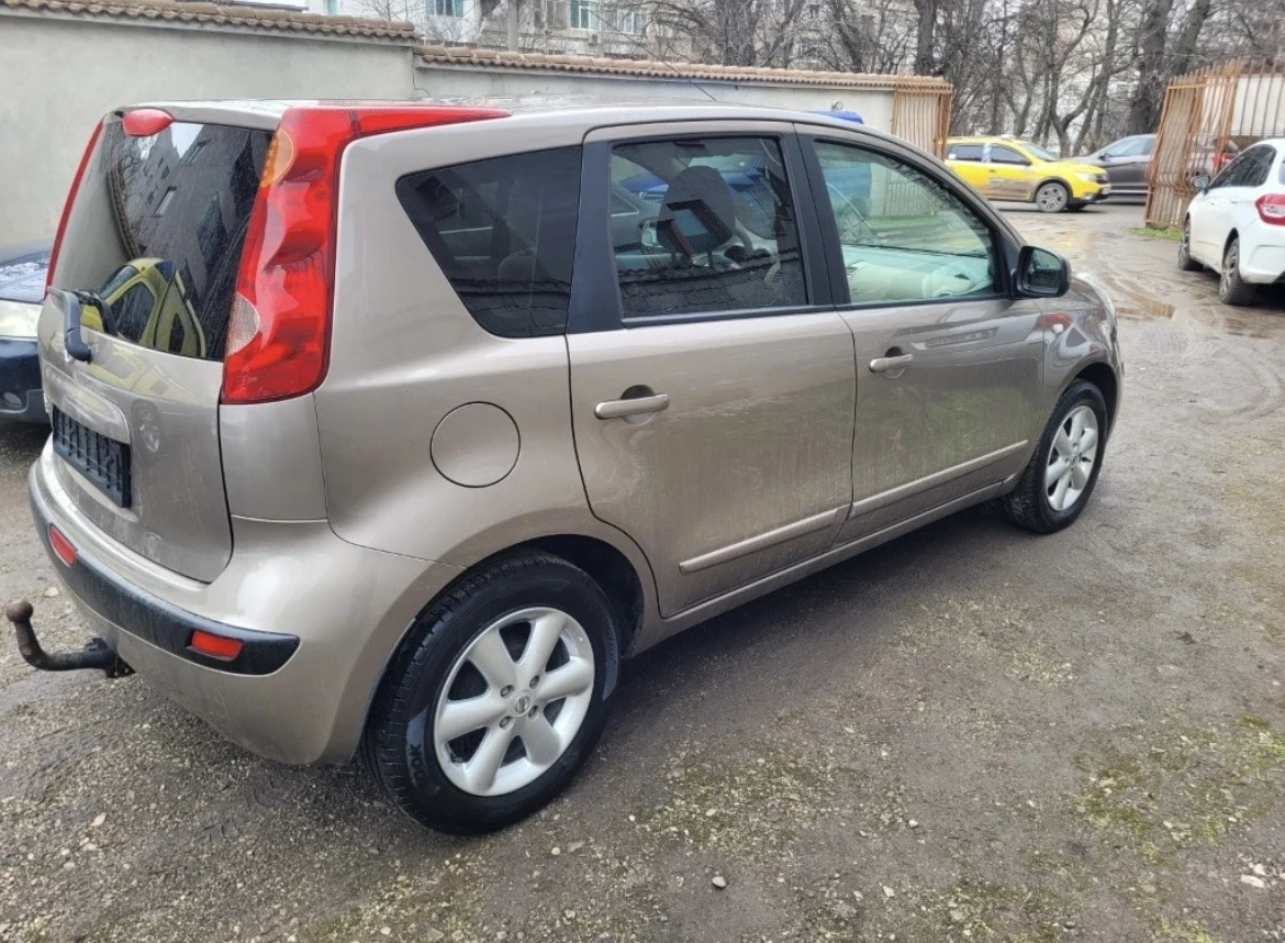 Nissan Note 1.6i 102кс, снимка 3 - Автомобили и джипове - 53761771