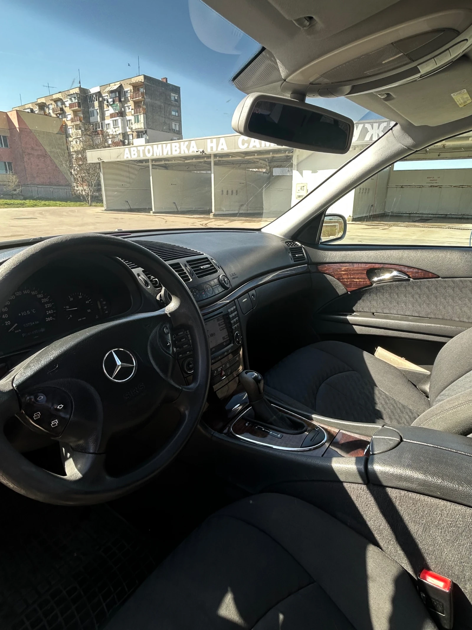 Mercedes-Benz E 200, снимка 6 - Автомобили и джипове - 53829070