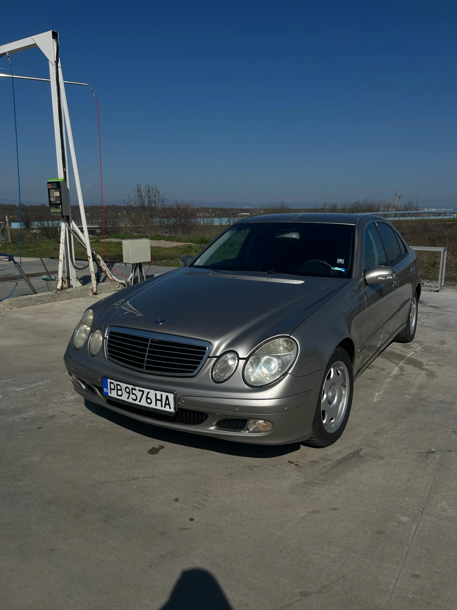 Mercedes-Benz E 200