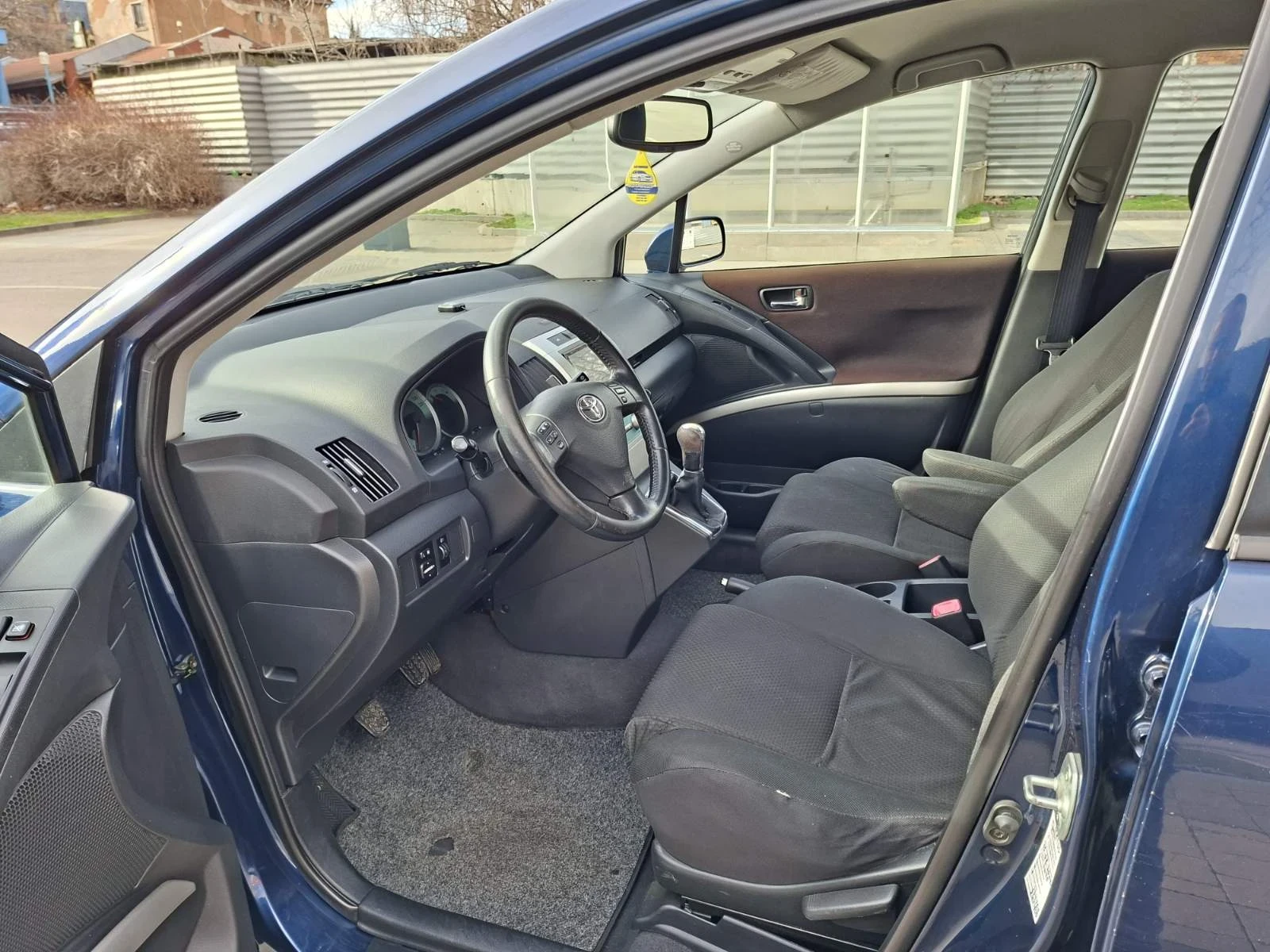 Toyota Corolla verso, снимка 2 - Автомобили и джипове - 53996113