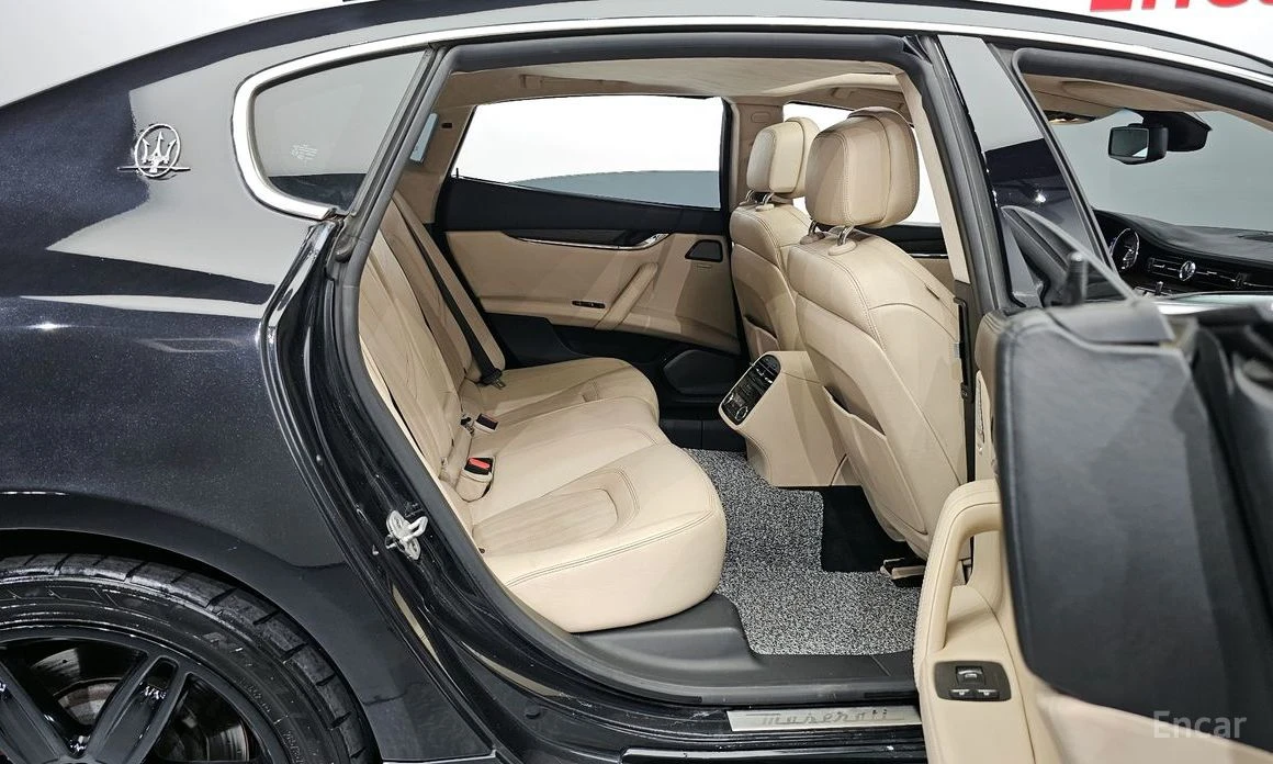 Maserati Quattroporte GTS 3.8 V8* SUNROOF* ПОДГРЕВ* ОБДУХВАНЕ* , снимка 11 - Автомобили и джипове - 54071714