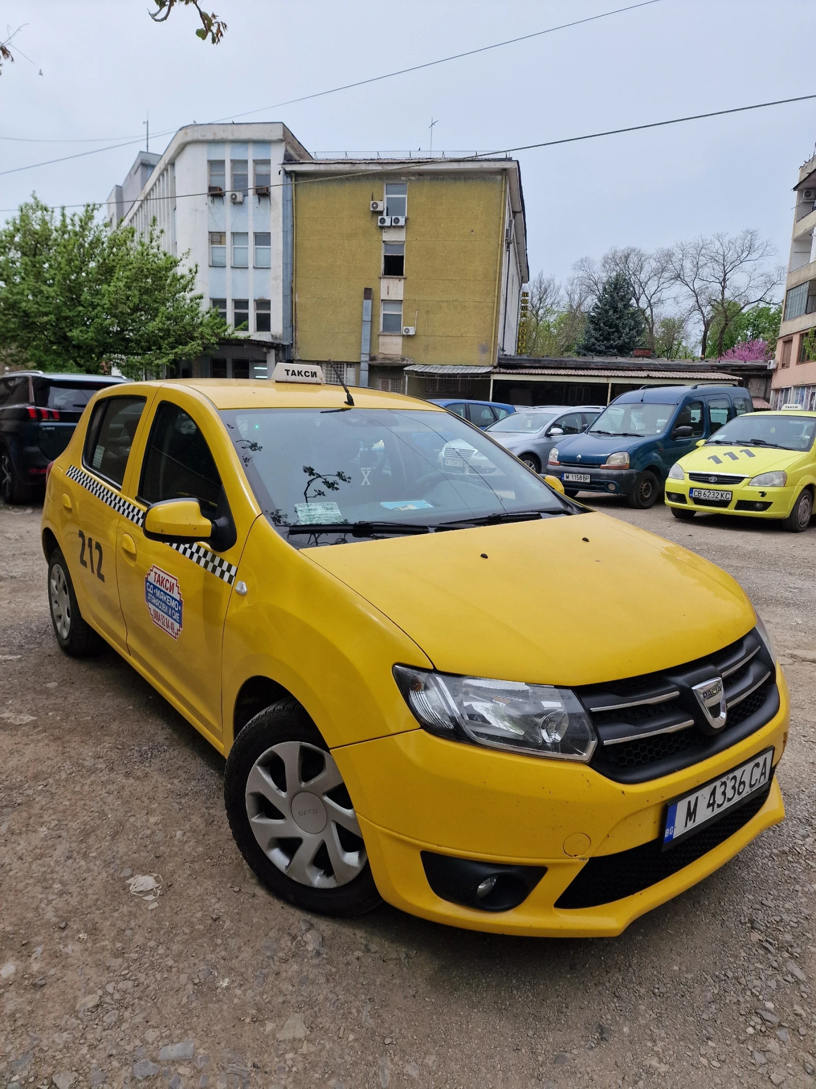 Dacia Sandero 1.2, снимка 2 - Автомобили и джипове - 54269627