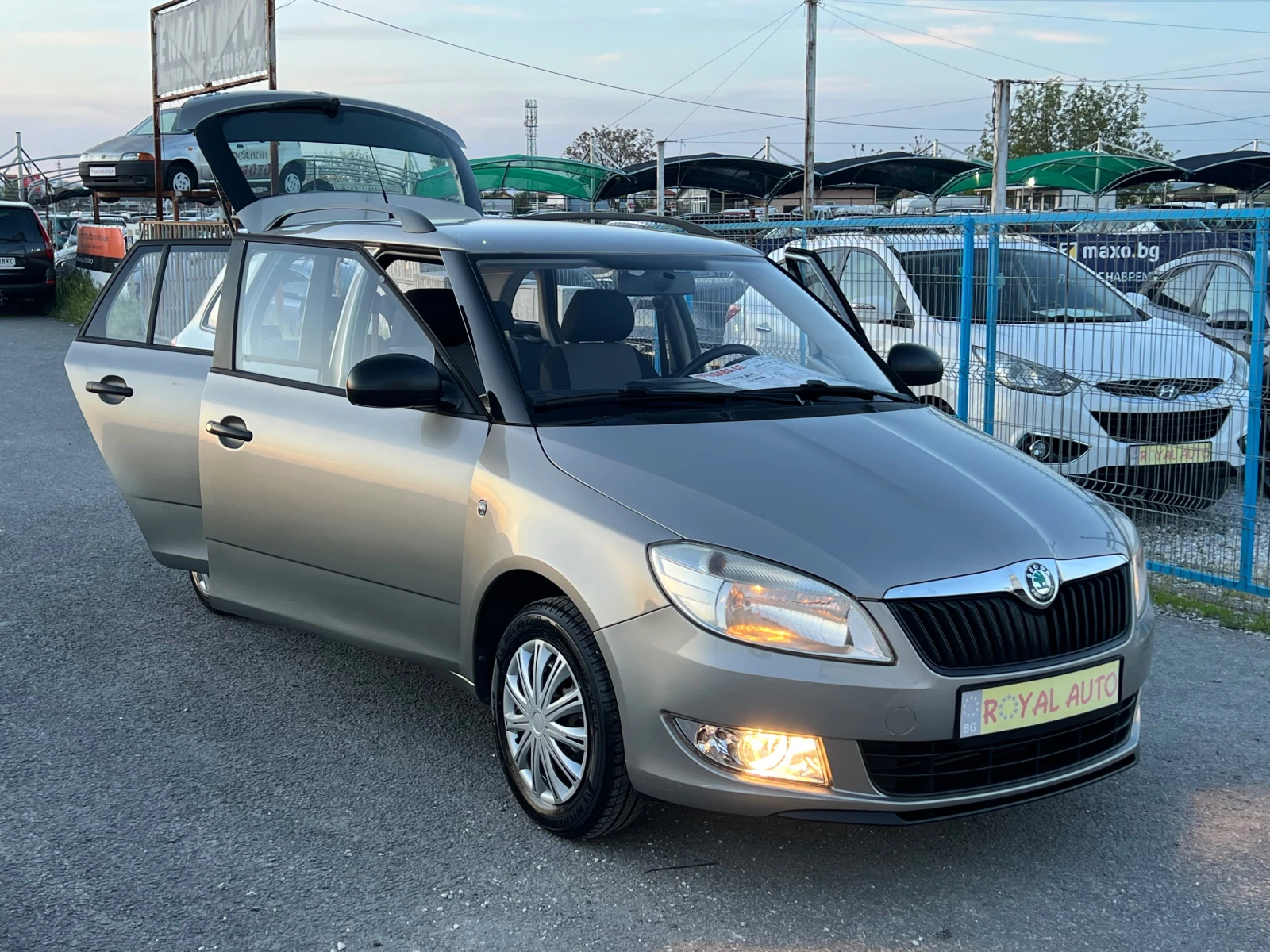 Skoda Fabia ЛИЗИНГ-1, 6 ДИЗЕЛ-КЛИМА, снимка 17 - Автомобили и джипове - 54335121