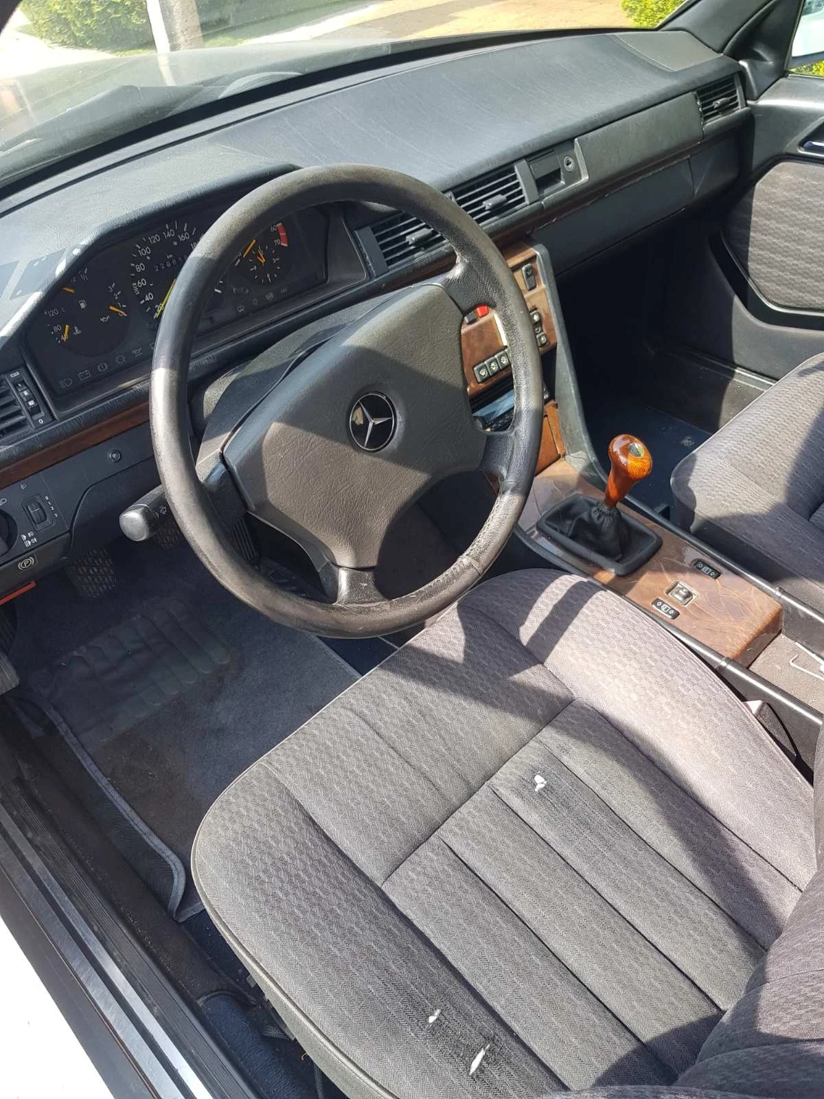 Mercedes-Benz 124, снимка 4 - Автомобили и джипове - 54352475