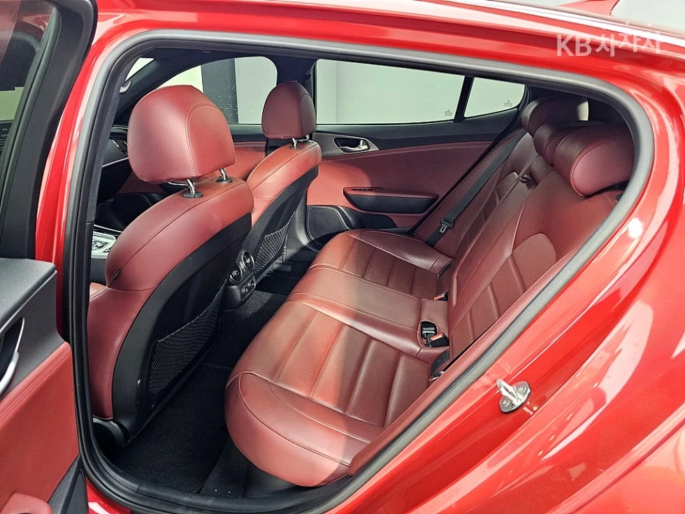Kia Stinger 2.0L turbo | Mobile.bg � ����������� 8