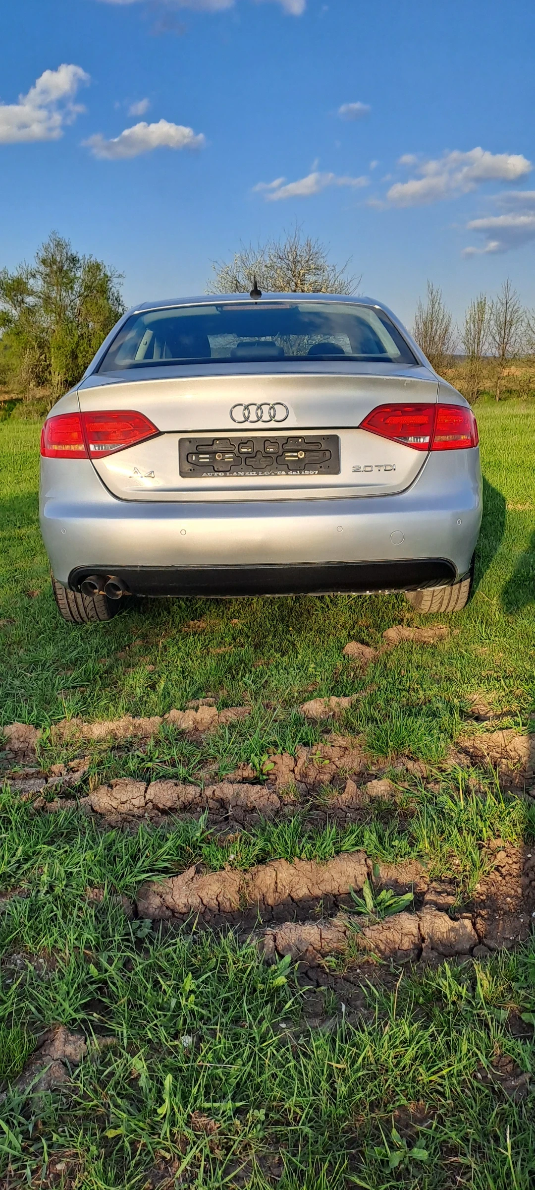 Audi A4 2.0 TDI, снимка 12 - Автомобили и джипове - 54812177