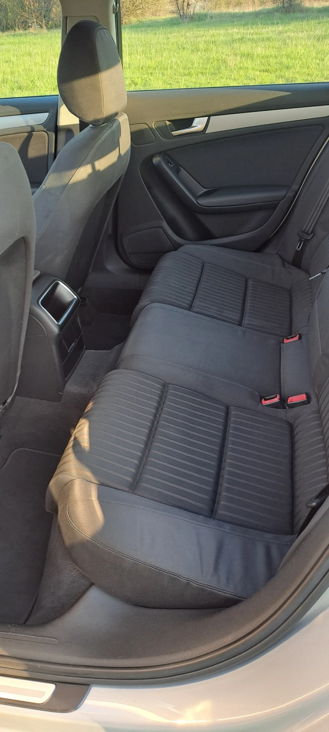 Audi A4 2.0 TDI, снимка 7 - Автомобили и джипове - 54812177