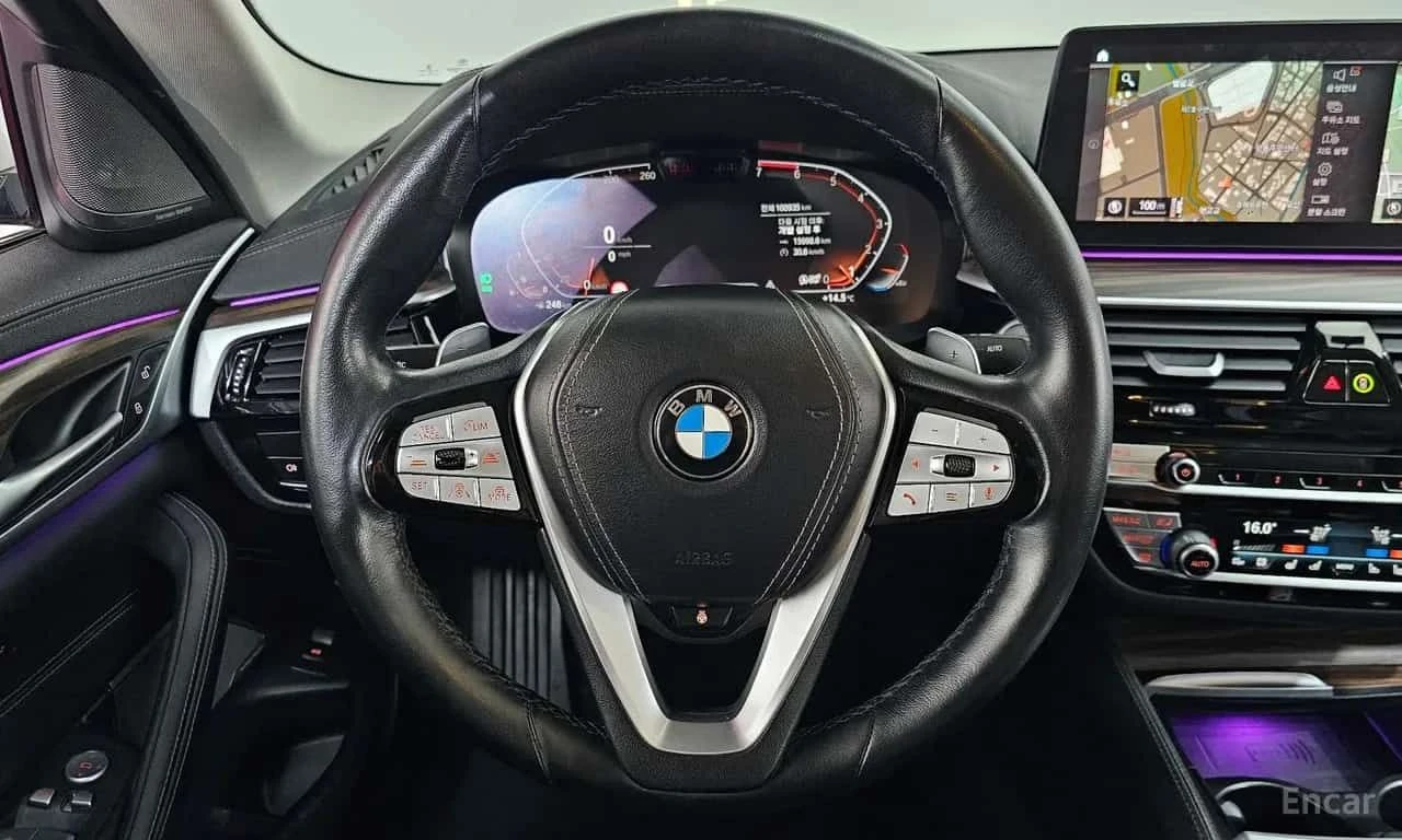 BMW 530 i xDrive Luxury | АВТОФИНАНСИРАНЕ, снимка 13 - Автомобили и джипове - 55709440