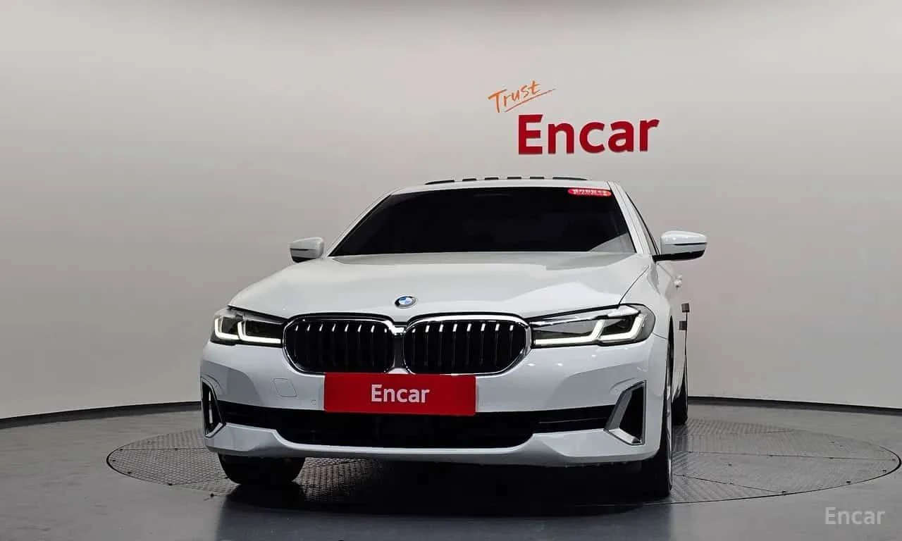 BMW 530 i xDrive Luxury | АВТОФИНАНСИРАНЕ, снимка 3 - Автомобили и джипове - 55709440