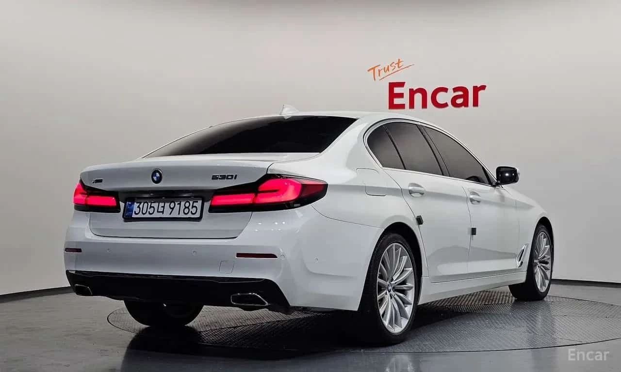 BMW 530 i xDrive Luxury | АВТОФИНАНСИРАНЕ, снимка 2 - Автомобили и джипове - 55709440
