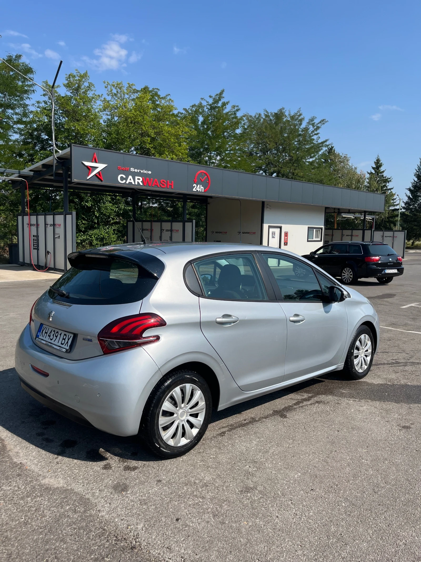 Peugeot 208 1.6BlueHDI, снимка 4 - Автомобили и джипове - 55791493