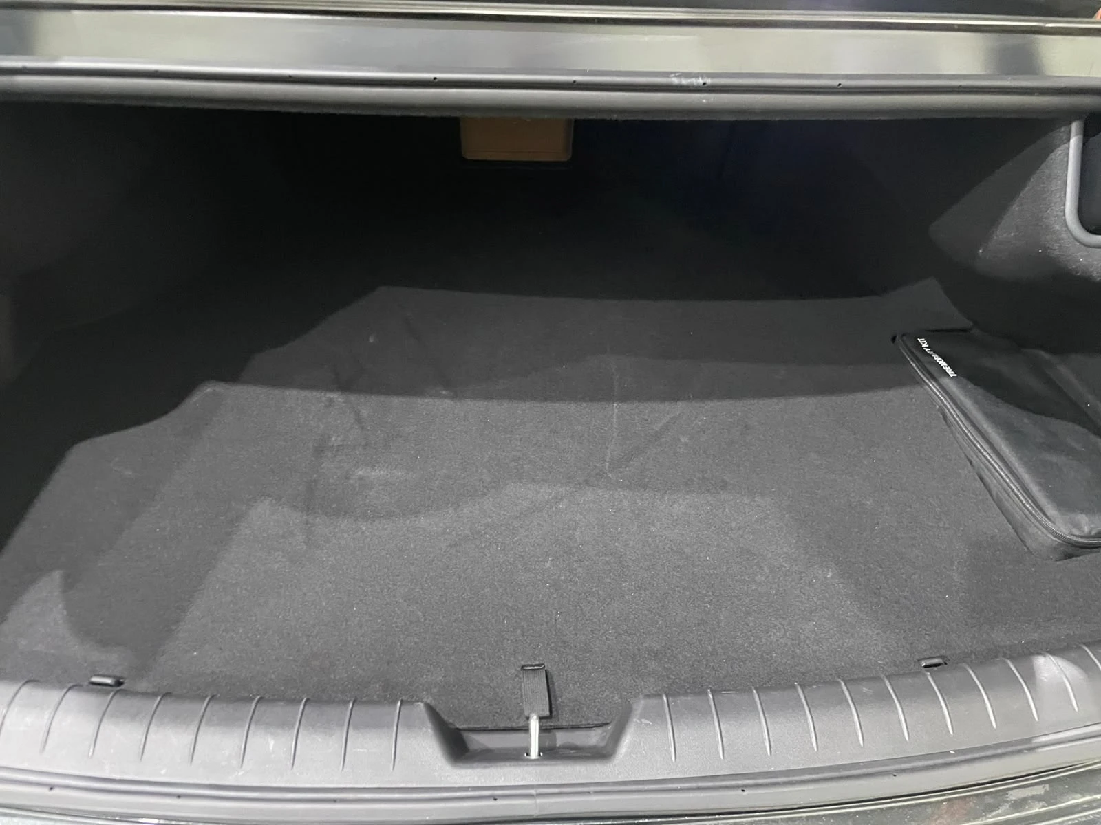 Hyundai Grandeur 3.5 LPG ! 2WD ! Premium !, снимка 17 - Автомобили и джипове - 55926588