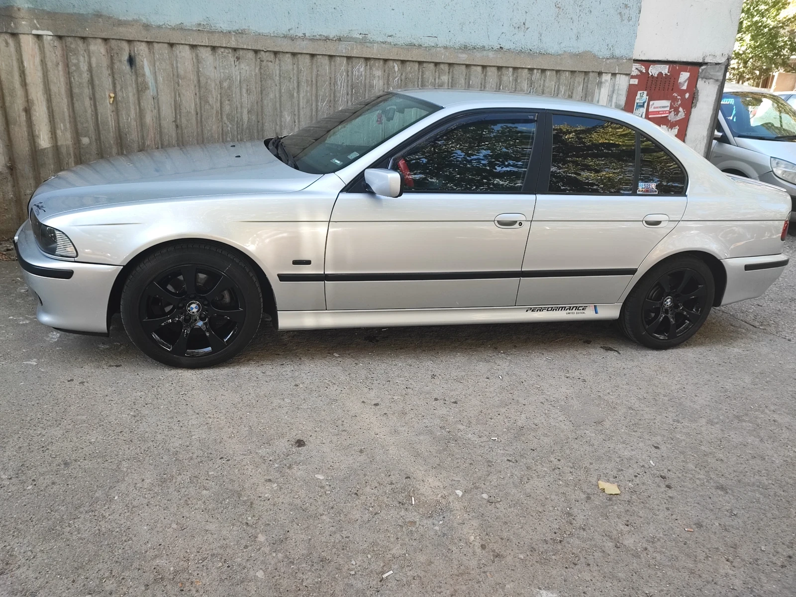 BMW 525
