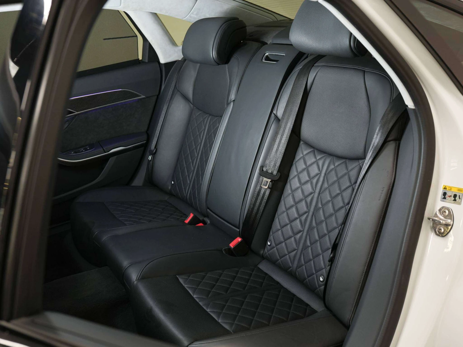 Audi S8 B&O | HUD | PANO | Mobile.bg � ����������� 11