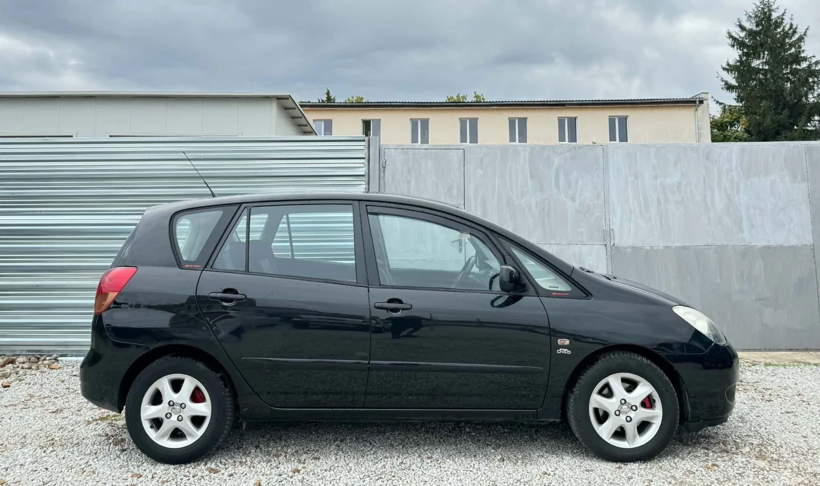 Toyota Corolla verso, снимка 4 - Автомобили и джипове - 56512467