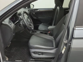 VW Tiguan * COMFORTLINE R LINE BLACK EDITION * CARFAX * БЕЗ  - 47000 лв. / 24030.72 € - 13122696 5