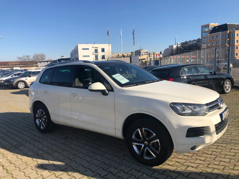 VW Touareg, снимка 2 - Автомобили и джипове - 42739685