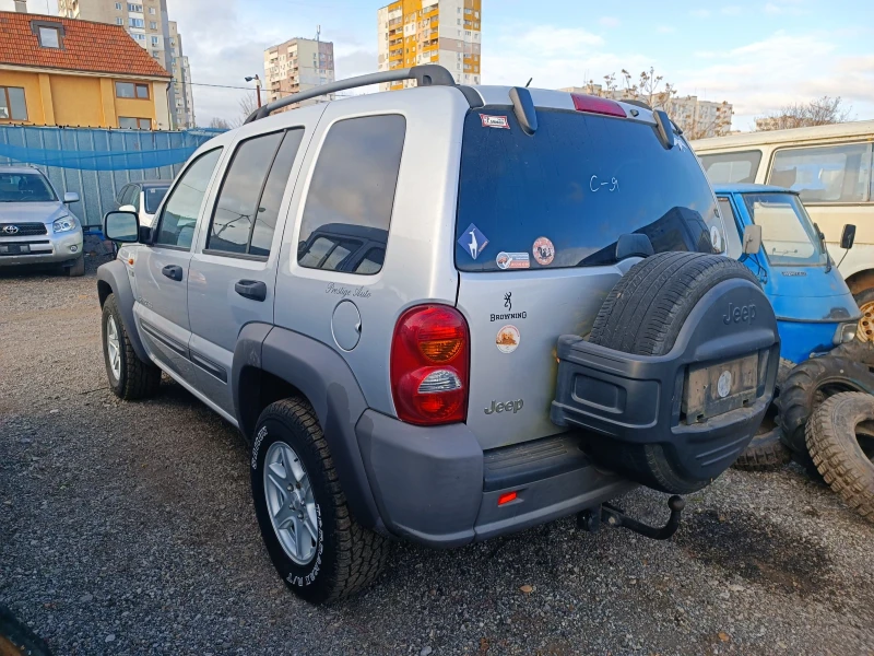 Jeep Cherokee 2.8CRD AUTOMATIC ТЕГЛИЧ, снимка 4 - Автомобили и джипове - 47925117