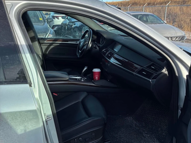 BMW X6 * 35i * CARFAX * БЕЗ ПЪРВОНАЧАЛНА ВНОСКА, снимка 11 - Автомобили и джипове - 53143665