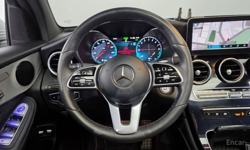 Mercedes-Benz GLC 300, снимка 13 - Автомобили и джипове - 53286079