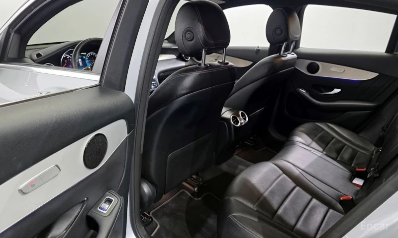 Mercedes-Benz GLC 300, снимка 11 - Автомобили и джипове - 53286079
