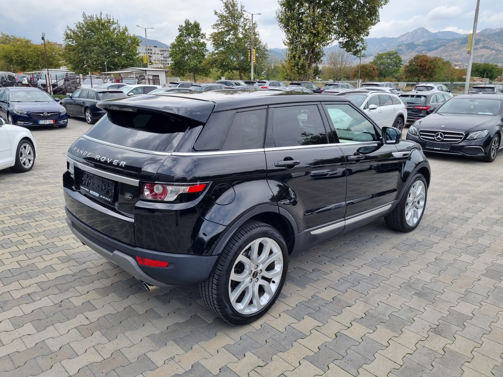 Land Rover Range Rover Evoque 190кс. 4х4 KEYLESS GO Кожа, Панорама, КАМЕРА, Ксен - изображение 6