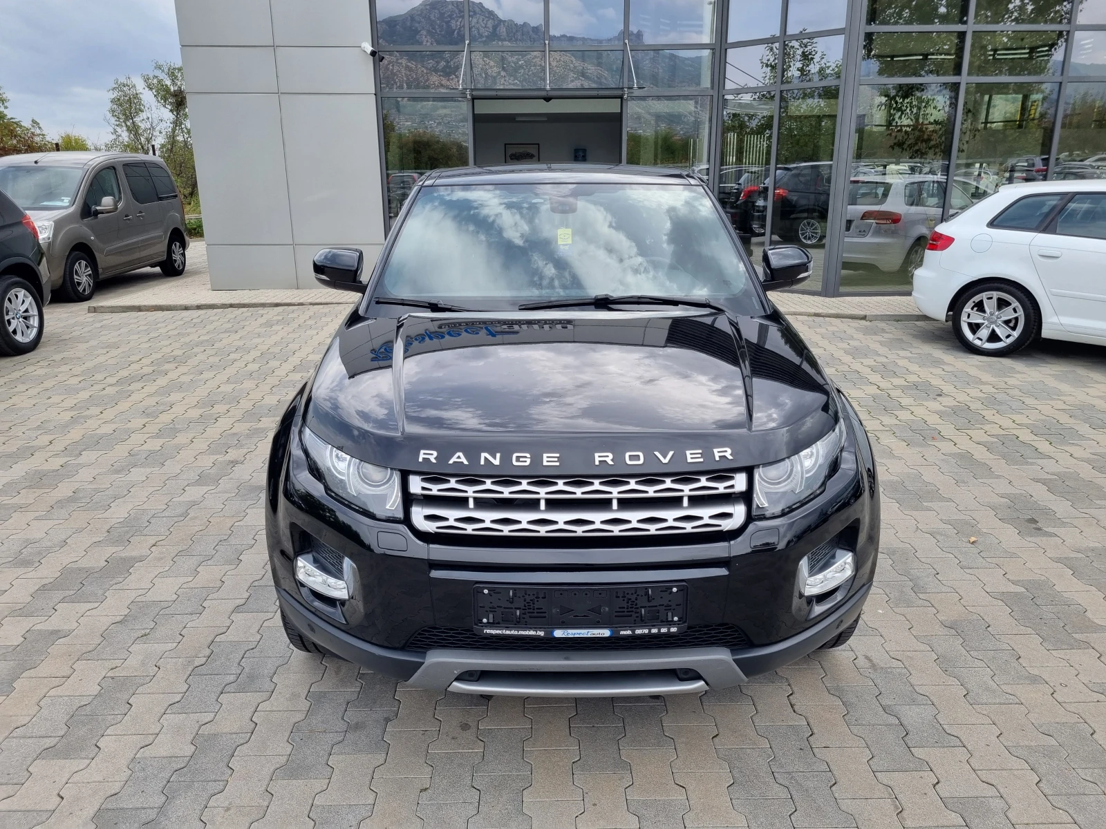 Land Rover Range Rover Evoque 190кс. 4х4 KEYLESS GO Кожа, Панорама, КАМЕРА, Ксен - изображение 2