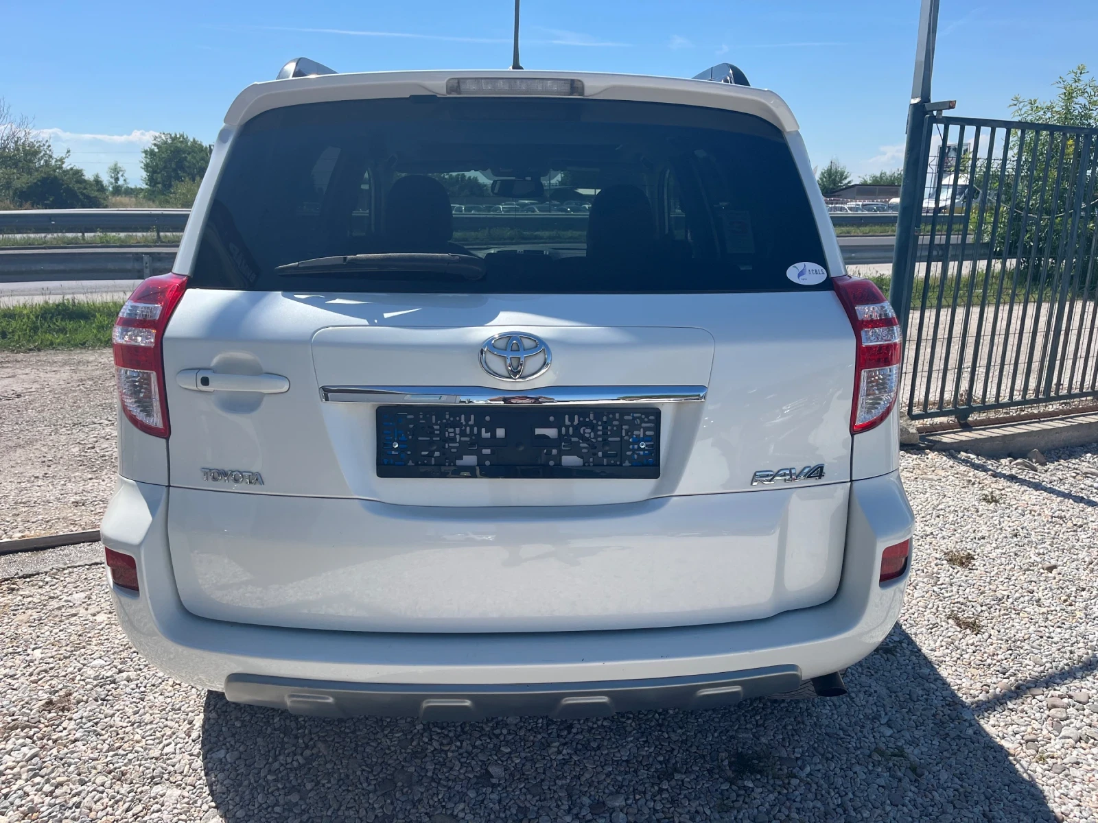 Toyota Rav4 2.2 D-4D 150кс - изображение 5
