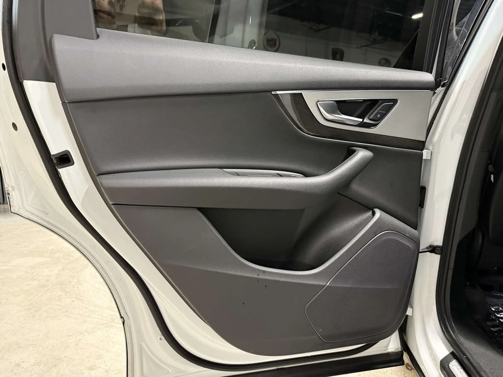 Audi Q7 * CARFAX * ���� �� �� | Mobile.bg � ����������� 12