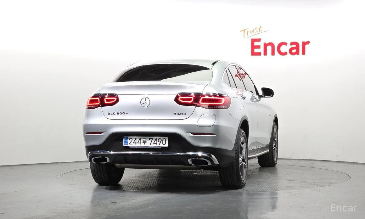 Mercedes-Benz GLC 300  - изображение 4