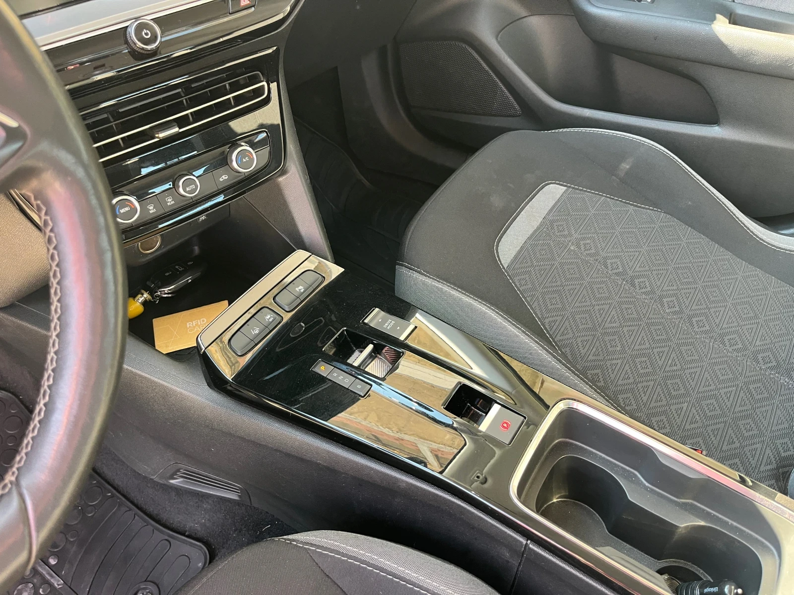 Opel Mokka Elegance, снимка 14 - Автомобили и джипове - 53766227