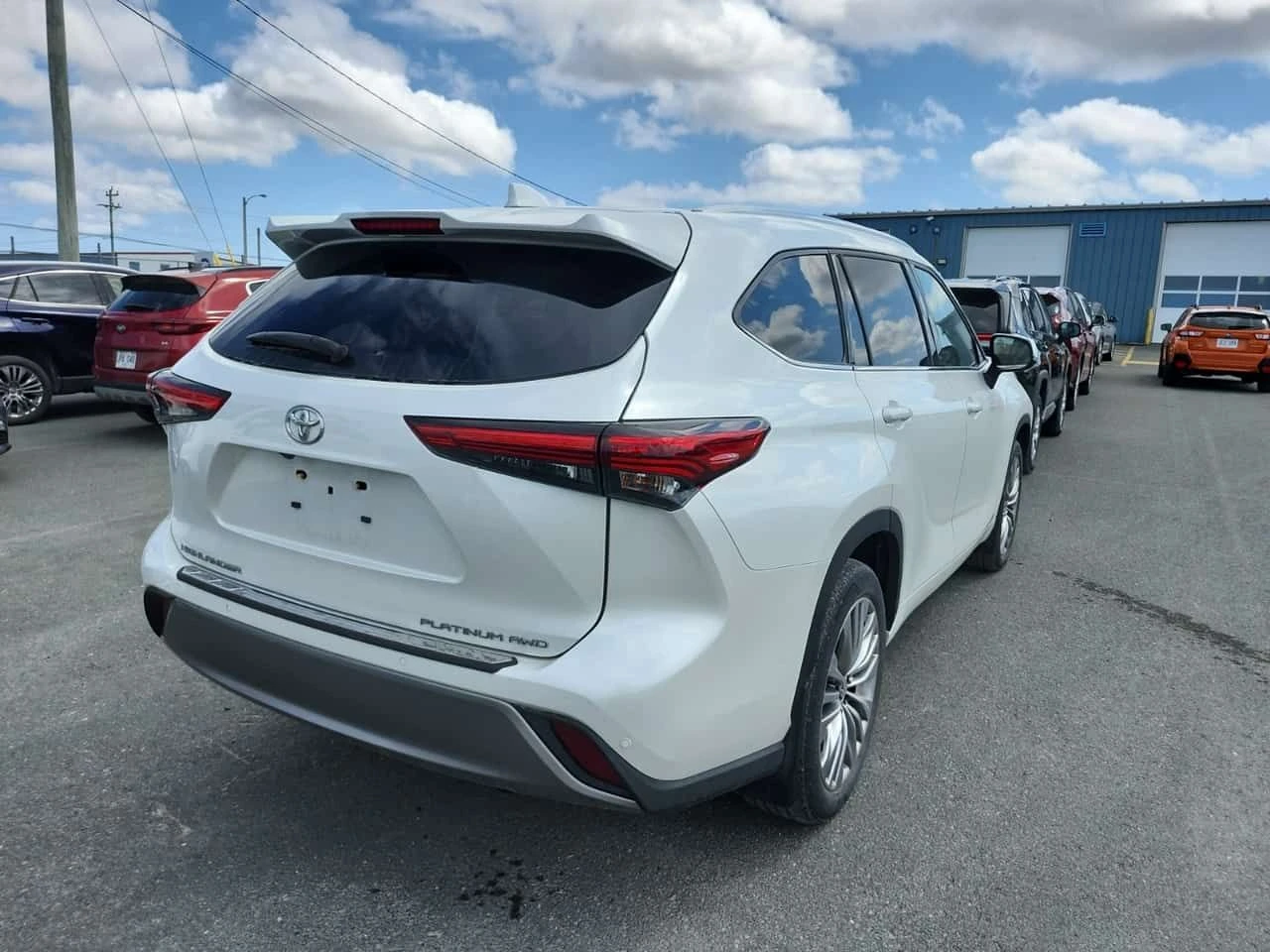 Toyota Highlander  | LIMITED | PLATINUM AWD | 360 | HEAD-UP | ОБДУХ, снимка 3 - Автомобили и джипове - 54453666
