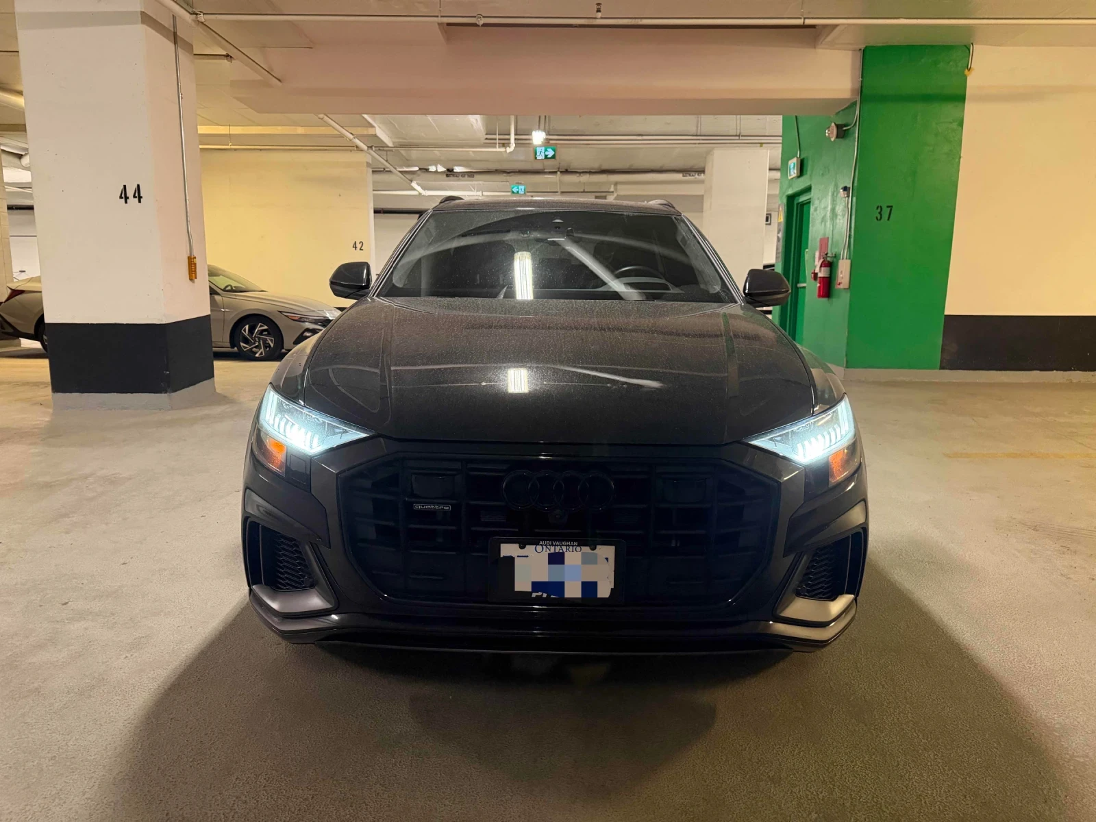 Audi Q8 ДИСТРОНИК * ОБДУХВАНЕ * ПАНОРАМА * АМБИЕНТ * HUD