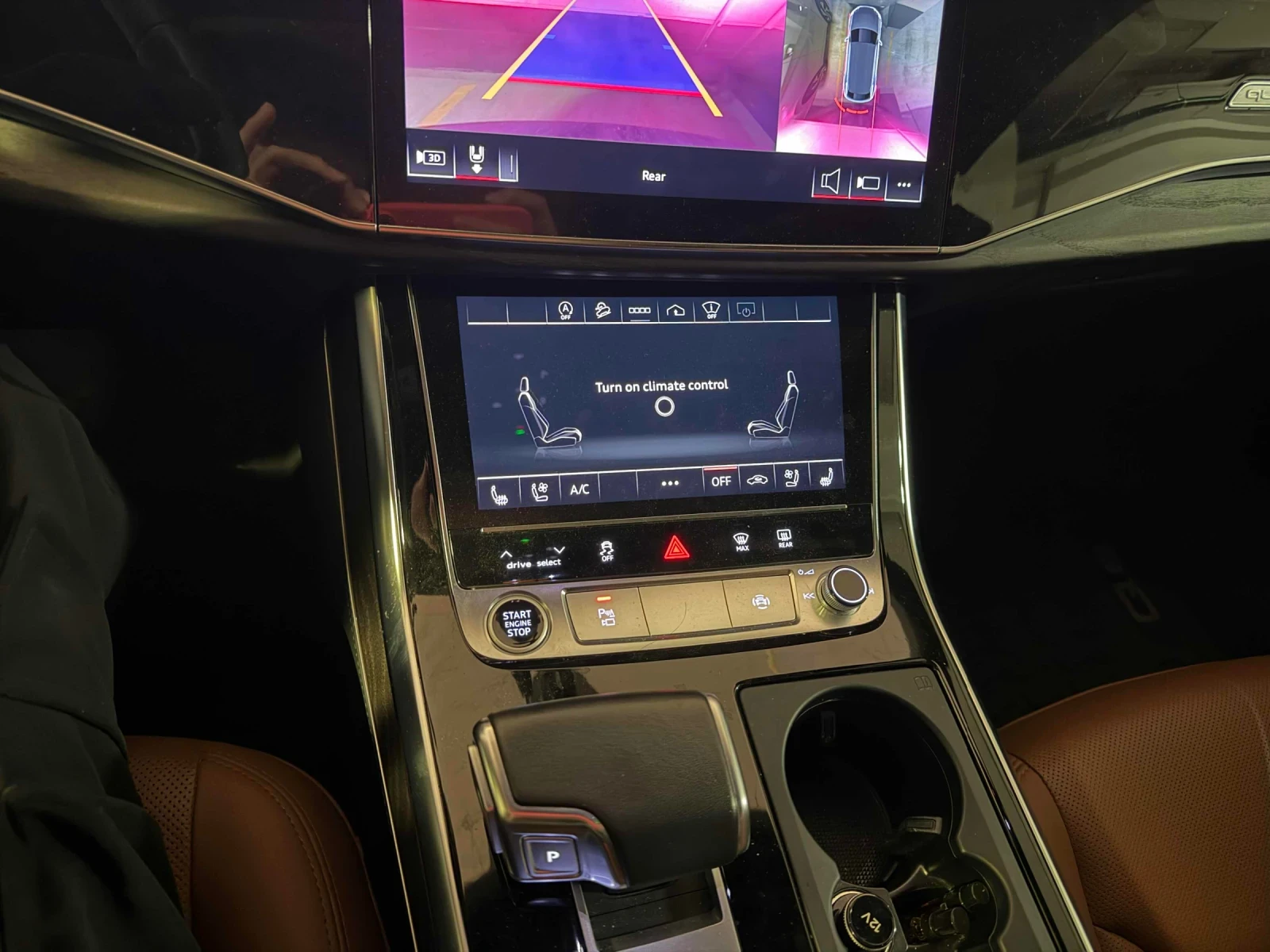 Audi Q8 ДИСТРОНИК * ОБДУХВАНЕ * ПАНОРАМА * АМБИЕНТ * HUD, снимка 7 - Автомобили и джипове - 54721954