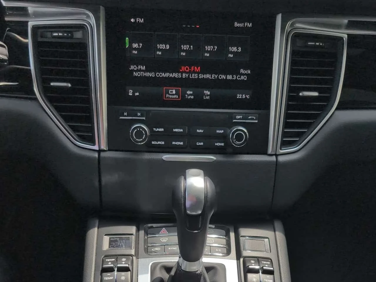 Porsche Macan  S * CARFAX * БЕЗ ПЪРВОНАЧАЛНА ВНОСКА, снимка 9 - Автомобили и джипове - 54841789