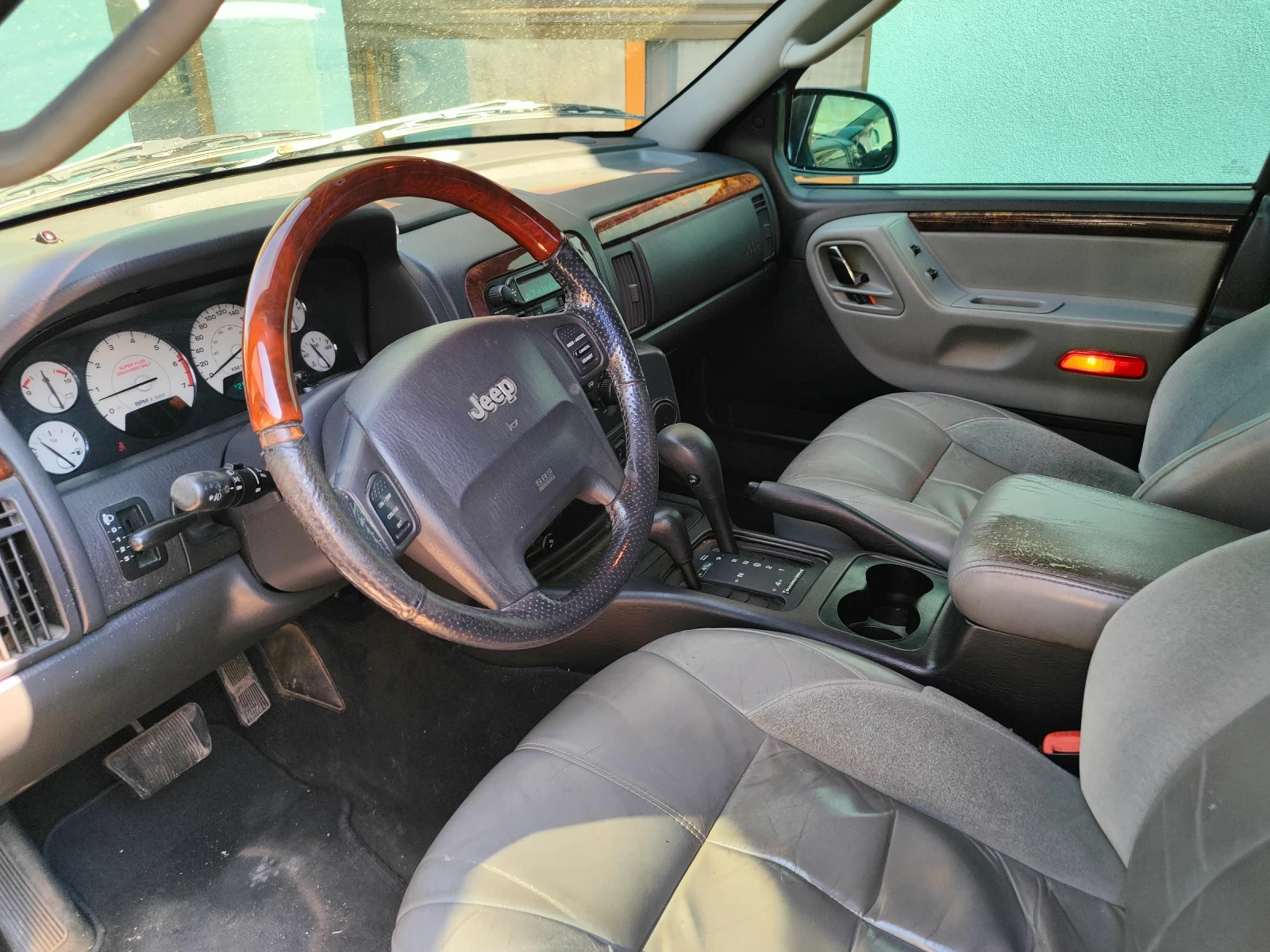 Jeep Grand cherokee Overland 4.7 H.O. ГАЗ, снимка 6 - Автомобили и джипове - 55309523