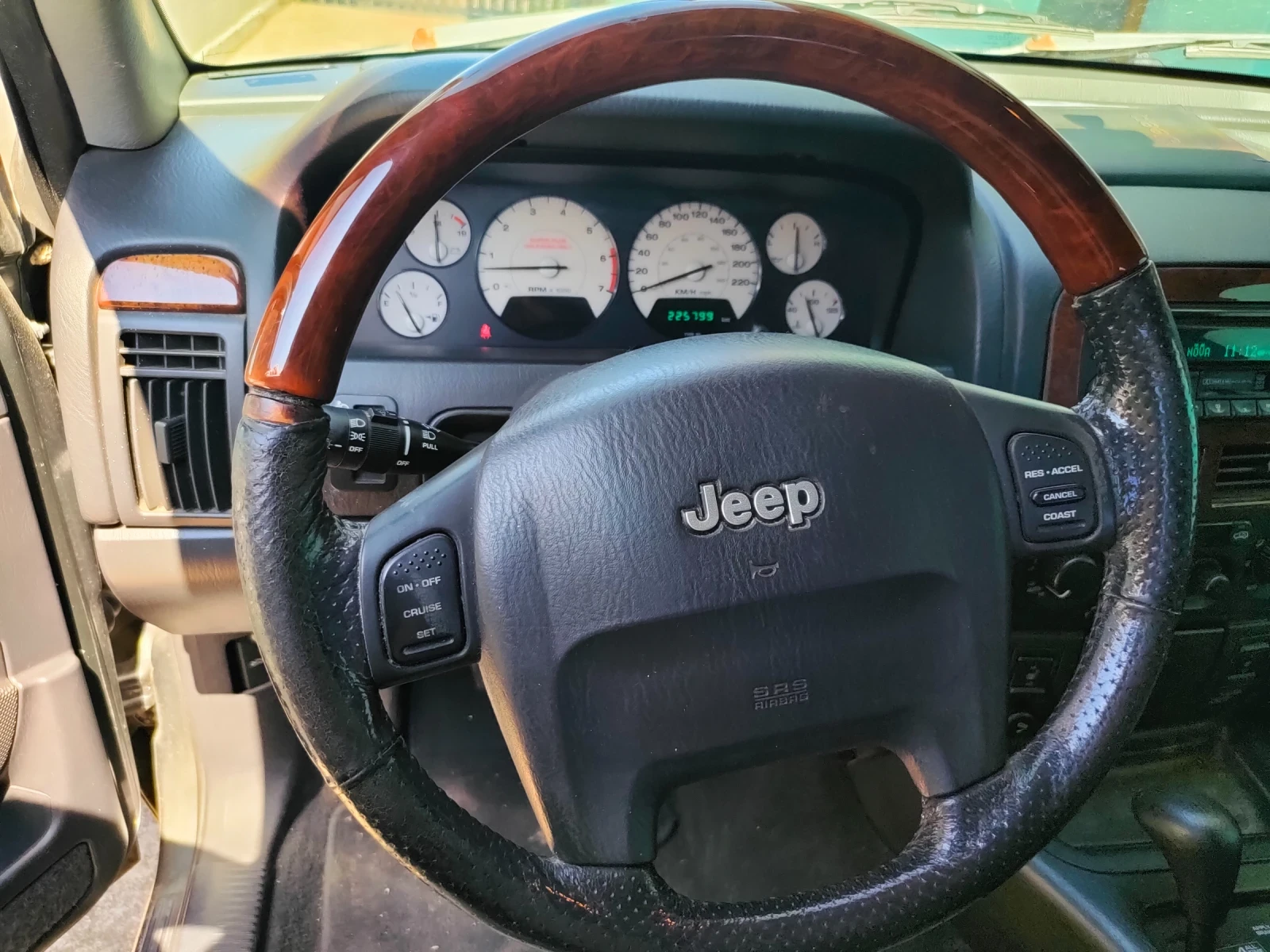 Jeep Grand cherokee Overland 4.7 H.O. ГАЗ, снимка 5 - Автомобили и джипове - 55309523